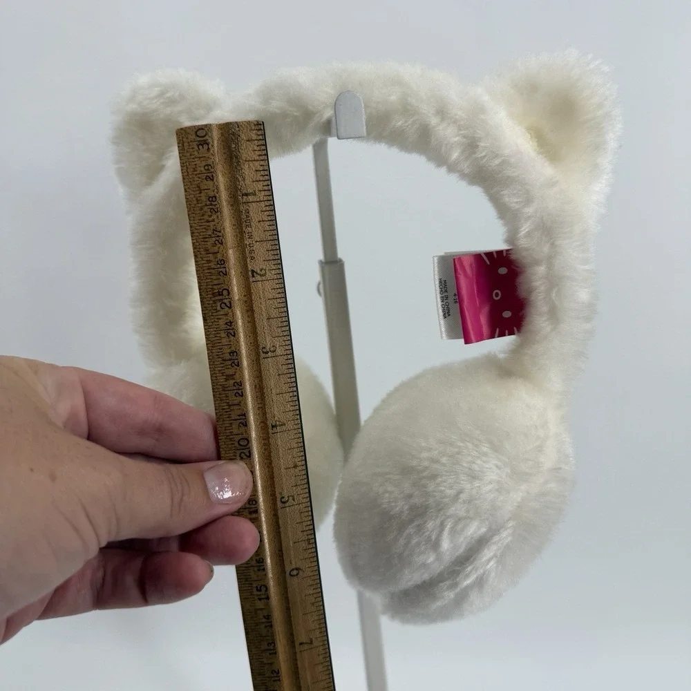 Hello‎ Kitty White Pink Fluffy Earmuffs Girls Warm Winter Outdoor Accessories